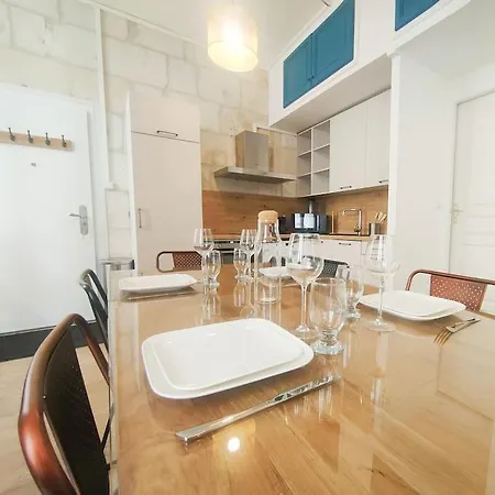 Apartment Studio L'ecrin Nimois Climatise Maison Carree Centre